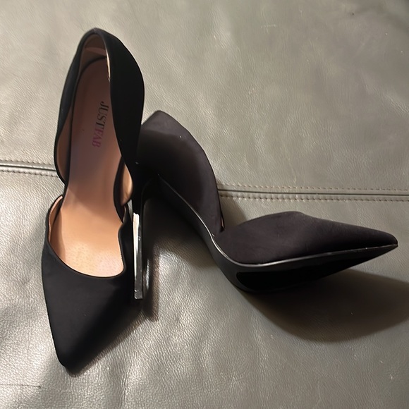 Like new high heels - Picture 2 of 4